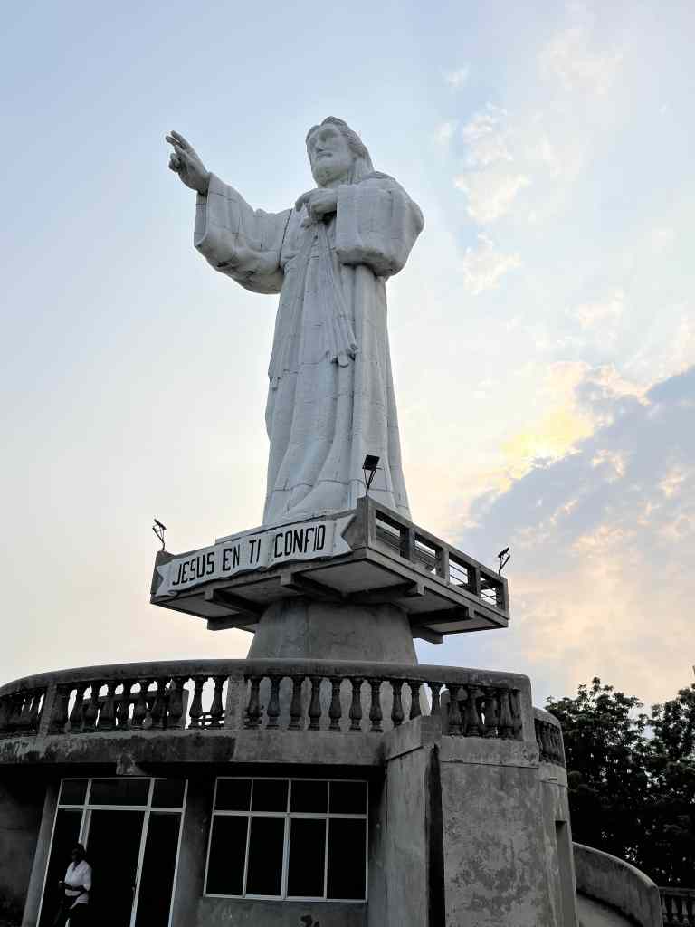 Cristo de la Misericordia overlooking San Juan del Sur